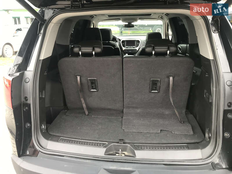 Внедорожник / Кроссовер GMC Acadia 2016 в Сваляве