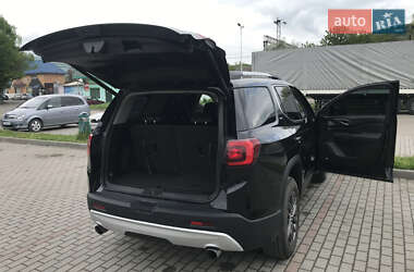 Внедорожник / Кроссовер GMC Acadia 2016 в Сваляве