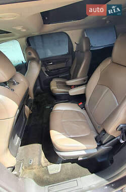 Внедорожник / Кроссовер GMC Acadia 2015 в 