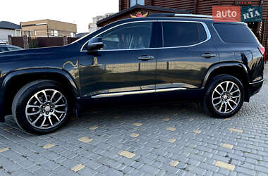 Внедорожник / Кроссовер GMC Acadia 2020 в 