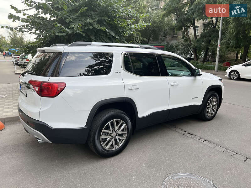 Внедорожник / Кроссовер GMC Acadia 2019 в Киеве