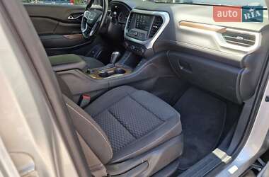 Внедорожник / Кроссовер GMC Acadia 2019 в 