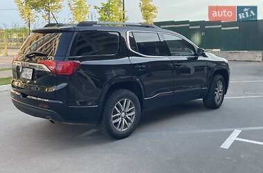 Внедорожник / Кроссовер GMC Acadia 2016 в 