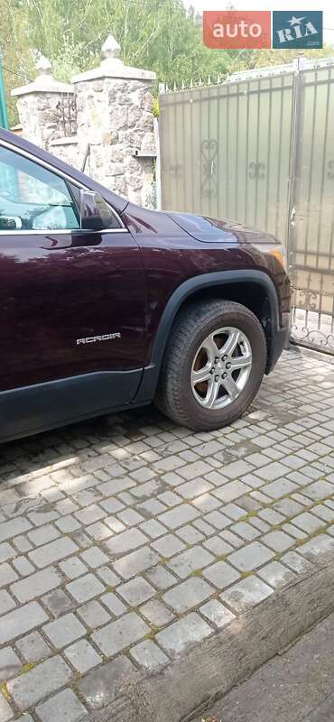 Позашляховик / Кросовер GMC Acadia 2017 в Києві