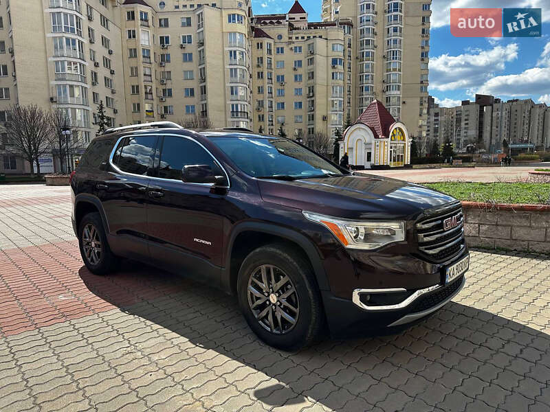 Внедорожник / Кроссовер GMC Acadia 2016 в Киеве