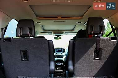 Позашляховик / Кросовер GMC Acadia 2017 в 