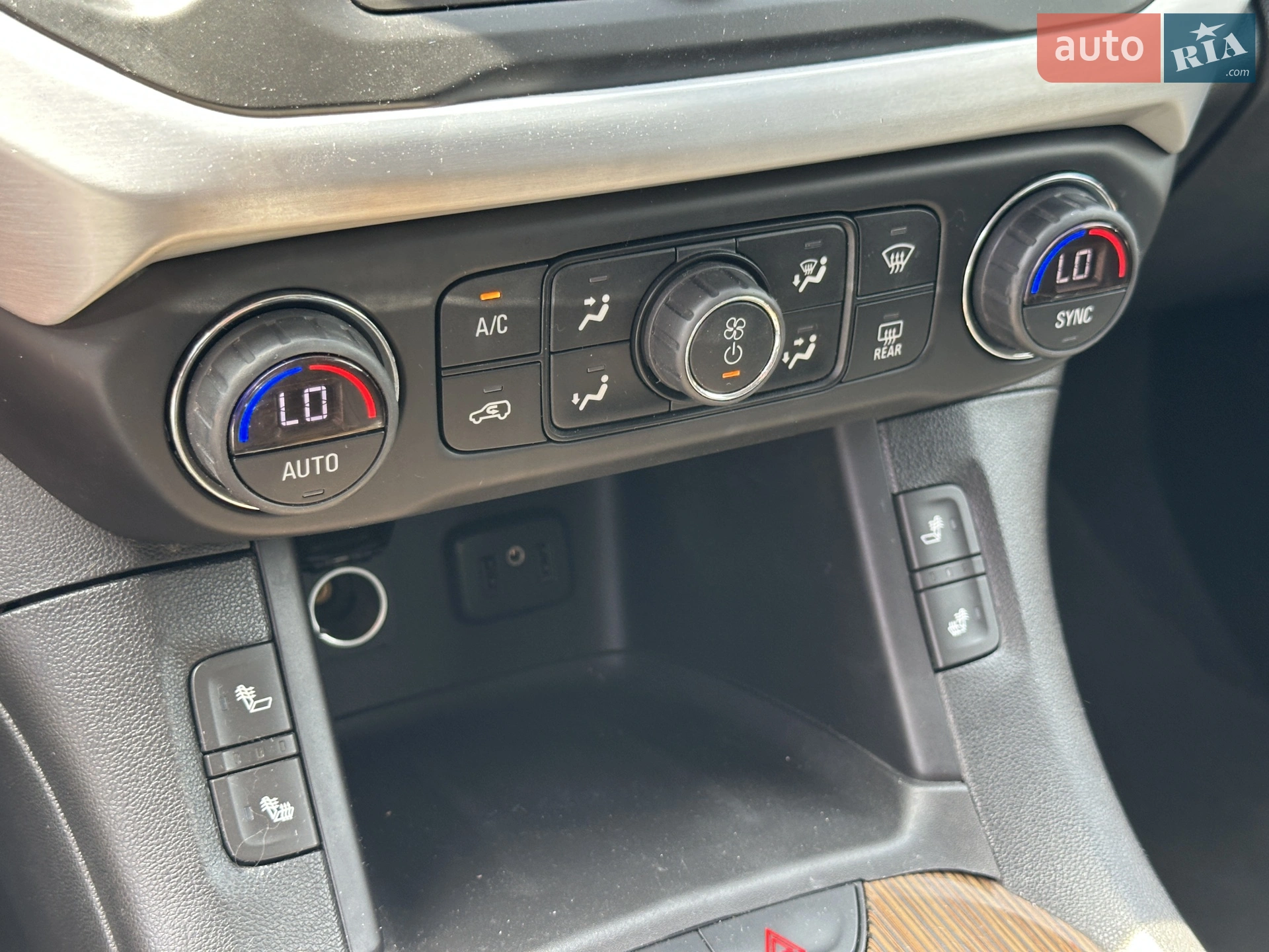 2019 GMC Acadia - мініатюра 26