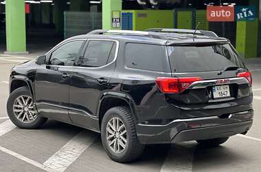 Позашляховик / Кросовер GMC Acadia 2016 в 