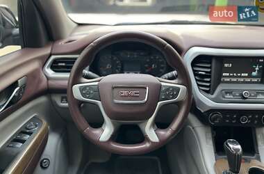 Позашляховик / Кросовер GMC Acadia 2016 в 