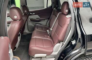 Позашляховик / Кросовер GMC Acadia 2016 в 