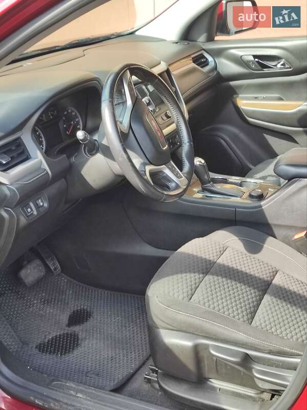 Внедорожник / Кроссовер GMC Acadia 2017 в Киеве
