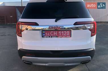 Внедорожник / Кроссовер GMC Acadia 2021 в 