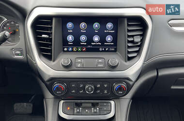 Внедорожник / Кроссовер GMC Acadia 2021 в 
