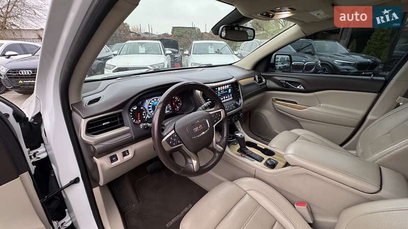 Внедорожник / Кроссовер GMC Acadia 2016 в Киеве фото 26 Внедорожник / Кроссовер GMC Acadia 2016 в Киеве