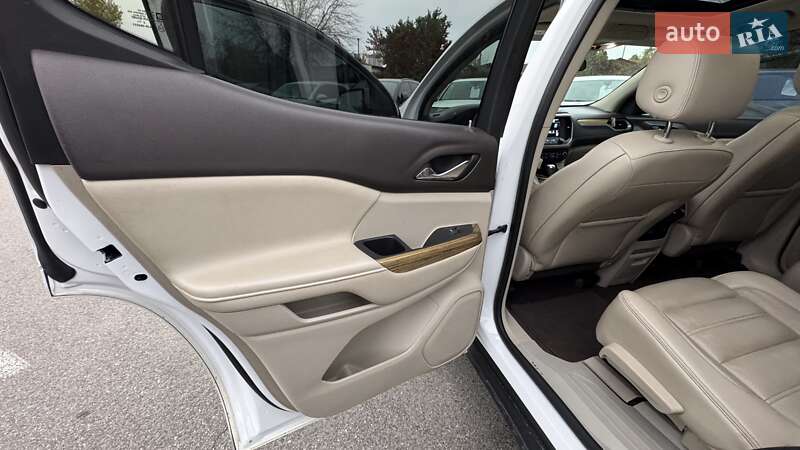 Внедорожник / Кроссовер GMC Acadia 2016 в Киеве фото 31 Внедорожник / Кроссовер GMC Acadia 2016 в Киеве