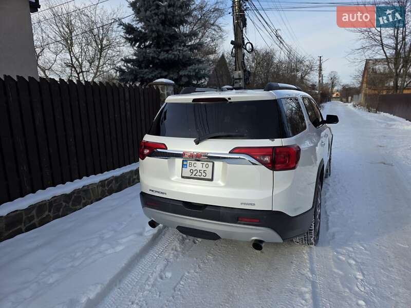 Внедорожник / Кроссовер GMC Acadia 2016 в Киеве фото 6 Внедорожник / Кроссовер GMC Acadia 2016 в Киеве