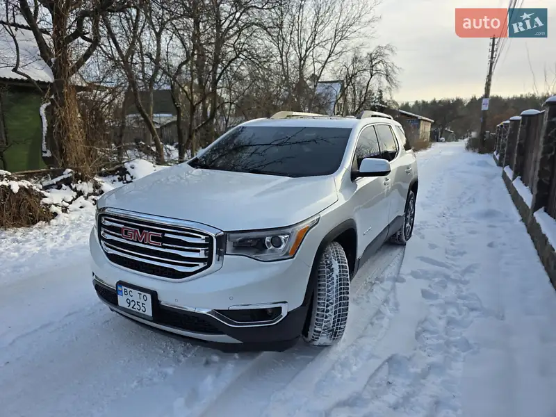 GMC Acadia 2016