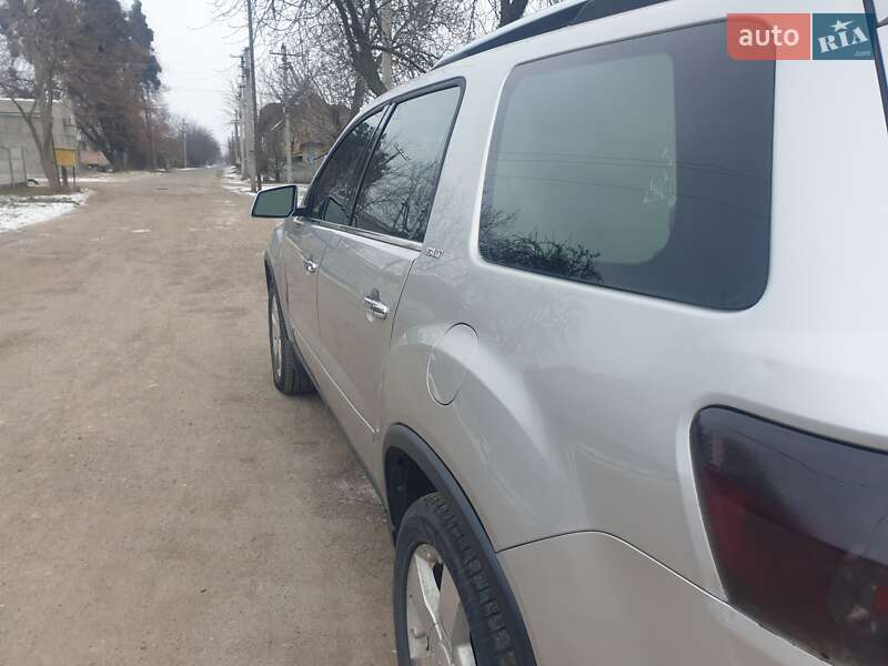 Внедорожник / Кроссовер GMC Acadia 2007 в Знаменке