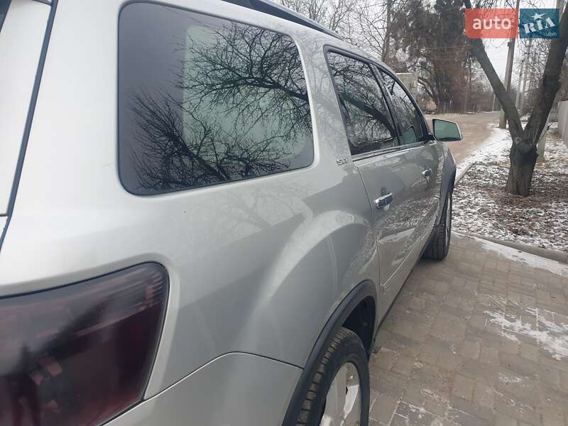 Внедорожник / Кроссовер GMC Acadia 2007 в Знаменке