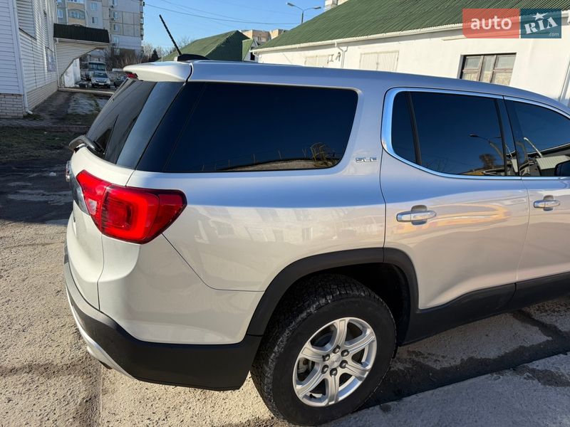 Внедорожник / Кроссовер GMC Acadia 2017 в Василькове