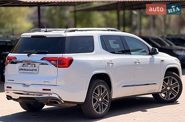 Внедорожник / Кроссовер GMC Acadia 2016 в Кривом Роге