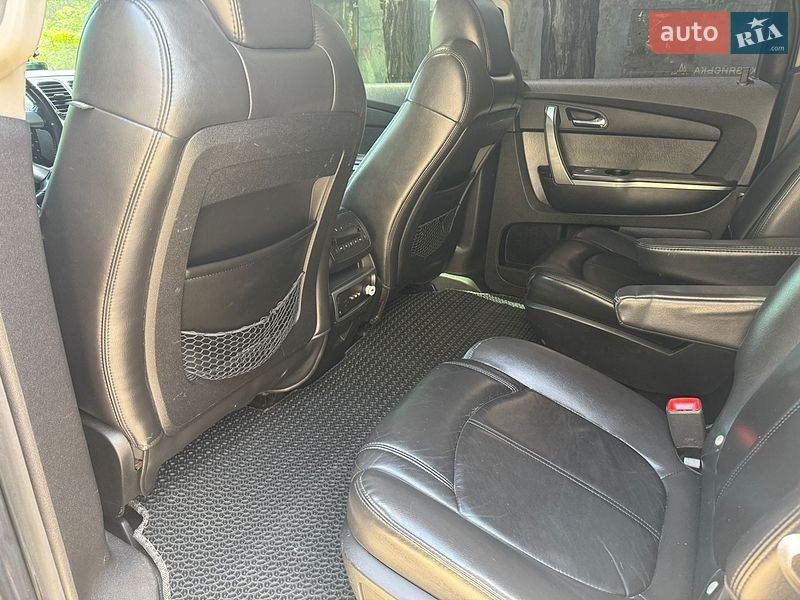 Внедорожник / Кроссовер GMC Acadia 2007 в Николаеве