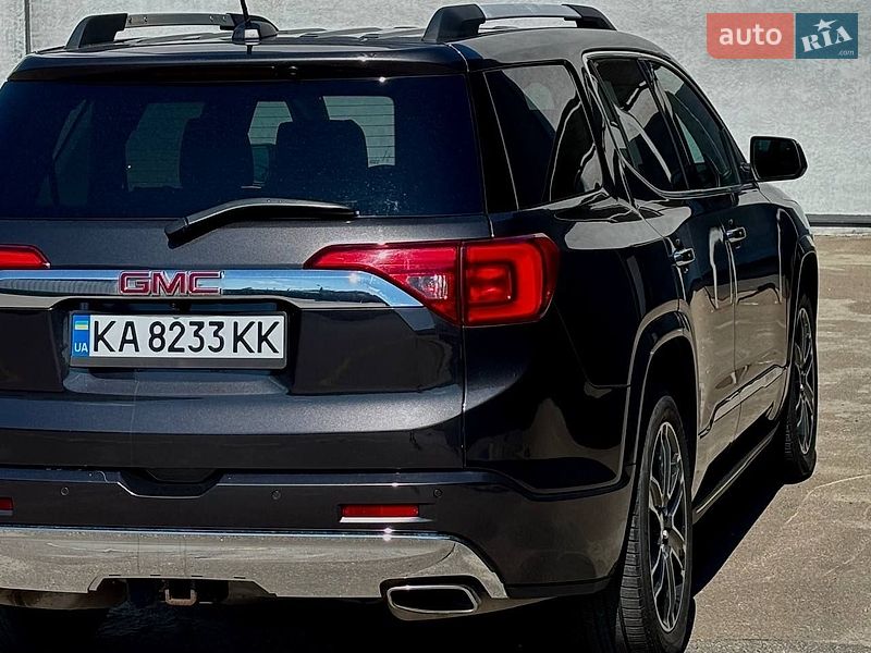 Позашляховик / Кросовер GMC Acadia 2017 в Києві