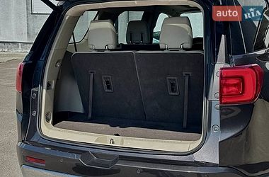 Позашляховик / Кросовер GMC Acadia 2017 в Києві