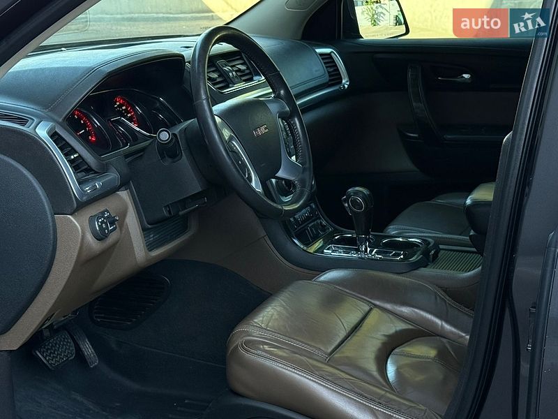 Внедорожник / Кроссовер GMC Acadia 2014 в Николаеве