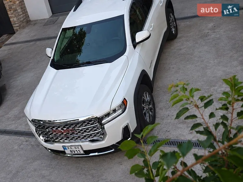 GMC Acadia