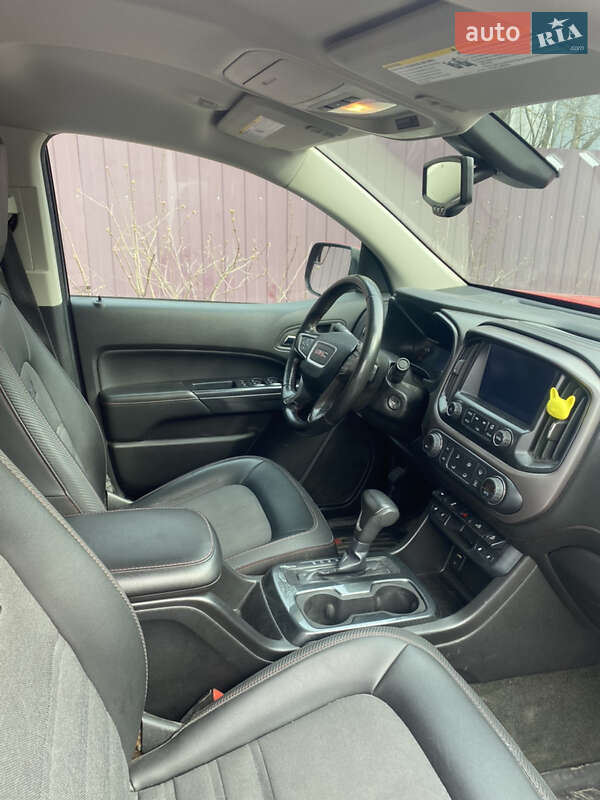 Пікап GMC Canyon 2014 в Бучі