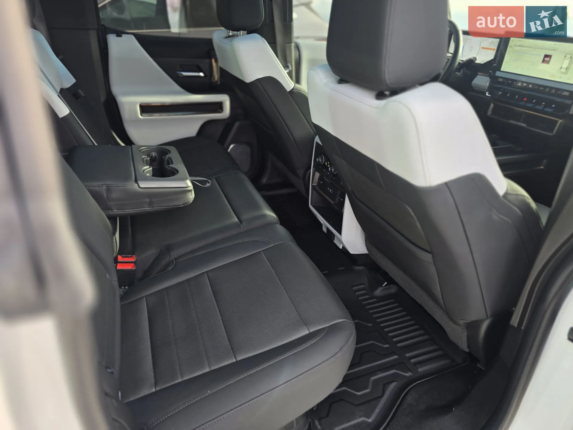2023 GMC Hummer EV - мініатюра 27