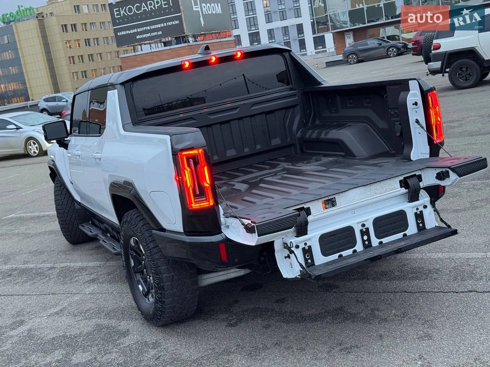2024 GMC Hummer EV - мініатюра 29