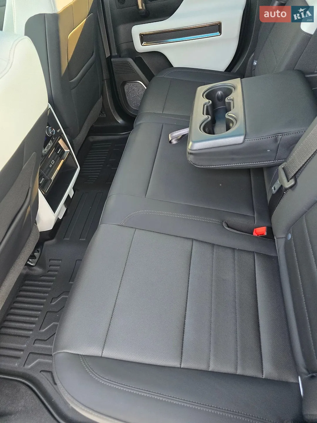 2023 GMC Hummer EV - мініатюра 10