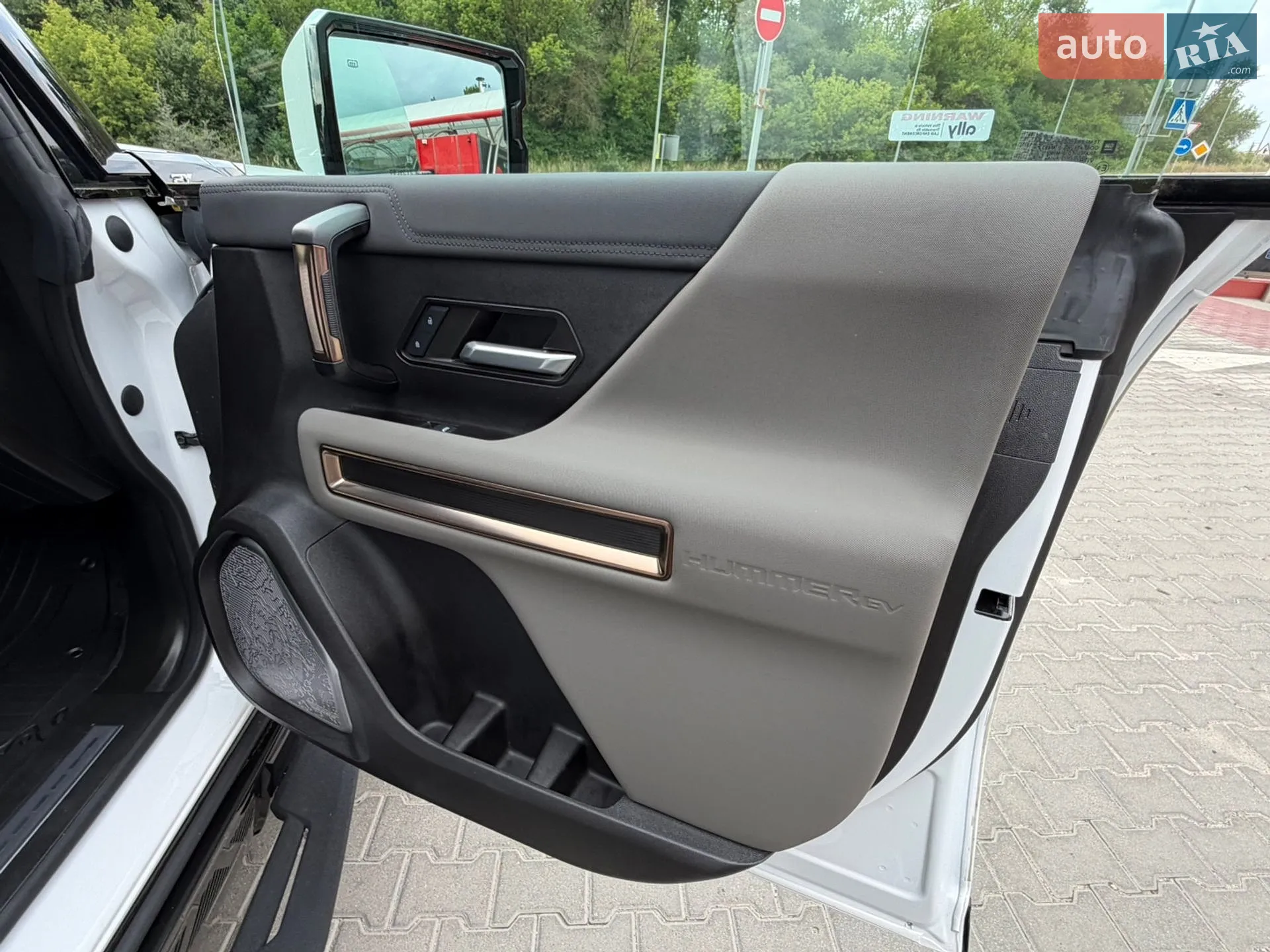 2024 GMC Hummer EV - мініатюра 25