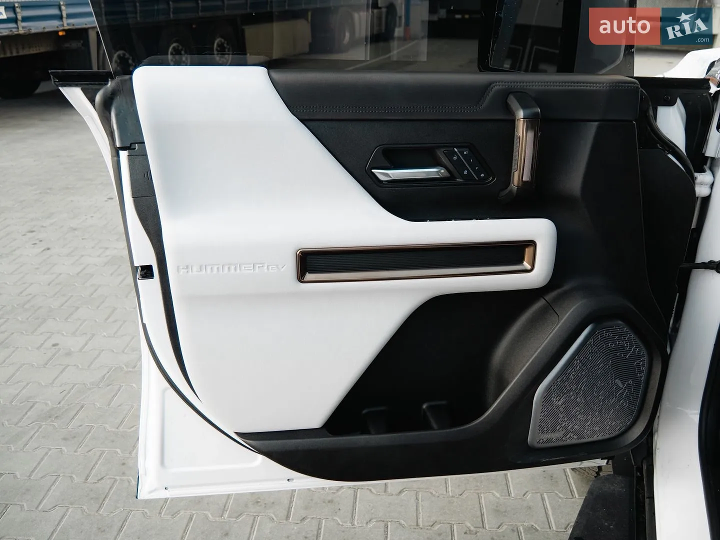 2024 GMC Hummer EV - мініатюра 19
