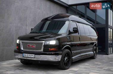 Минивэн GMC Savana 2010 в Киеве