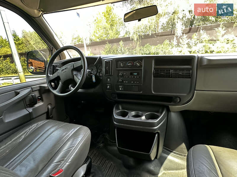 Мінівен GMC Savana 2005 в Києві