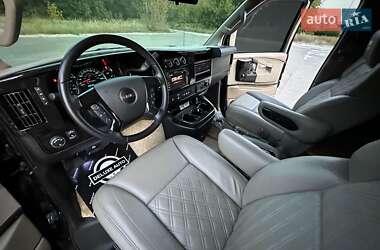 Минивэн GMC Savana 2020 в 