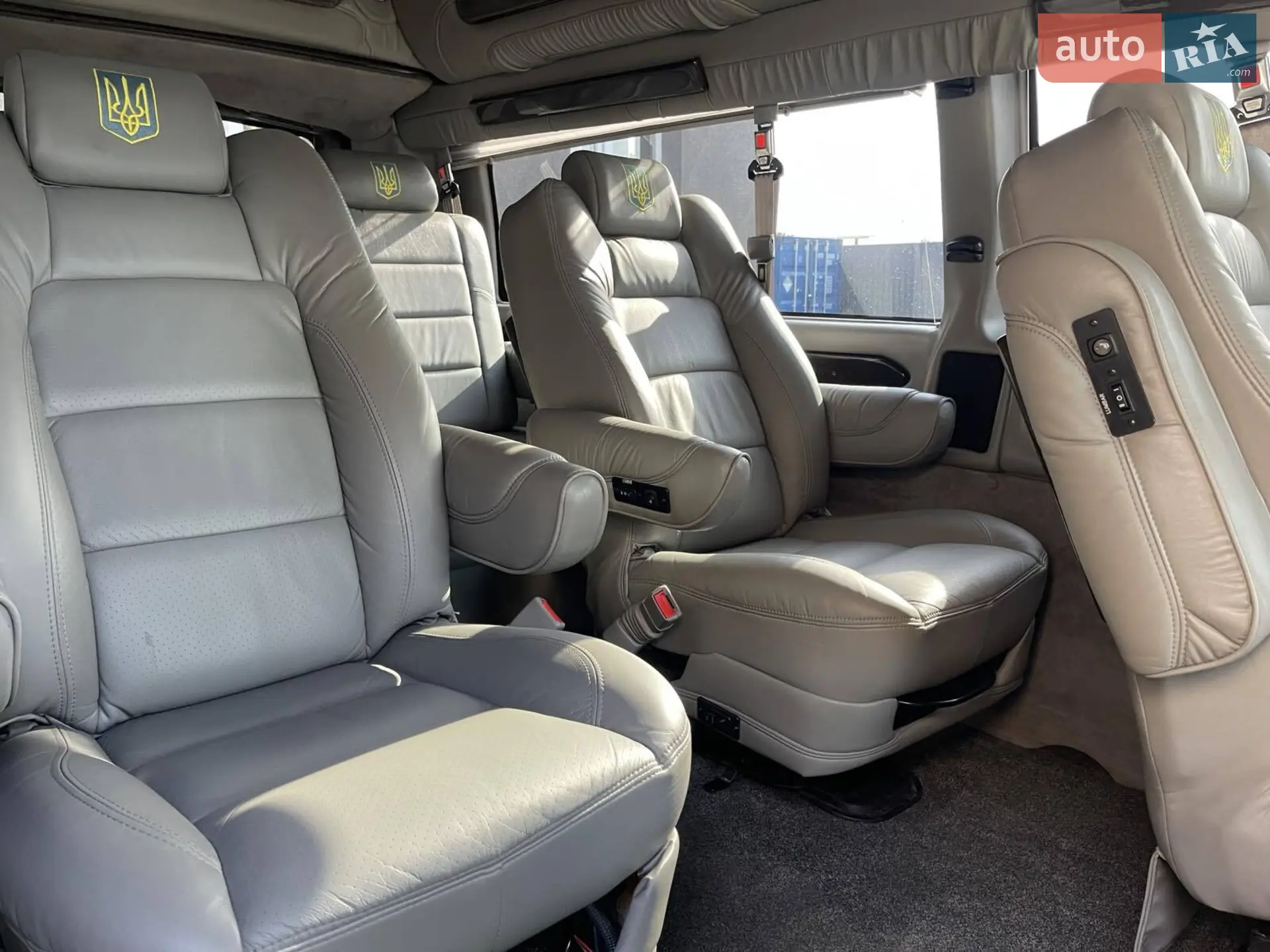 2010 GMC Savana - мініатюра 10