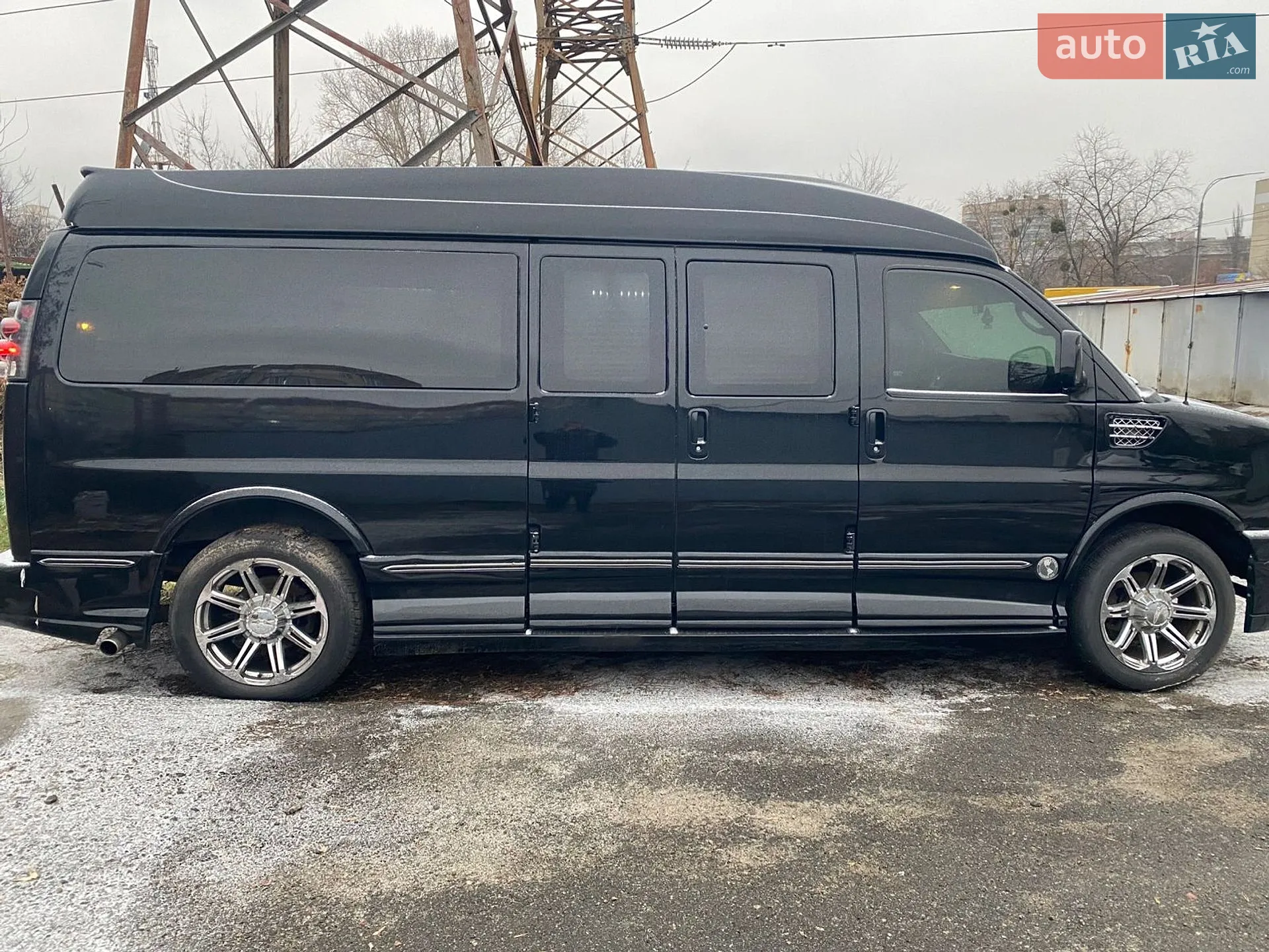 2013 GMC Savana - мініатюра 2