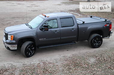 Пикап GMC Sierra 2010 в 