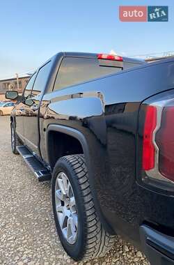 Пикап GMC Sierra 2017 в 
