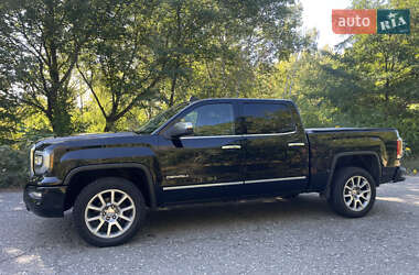 Пикап GMC Sierra 2017 в 