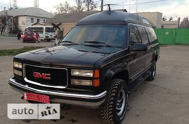 Внедорожник / Кроссовер GMC Suburban 1996 в 
