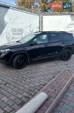 Внедорожник / Кроссовер GMC Terrain 2018 в 