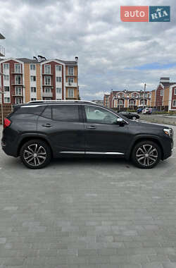 Позашляховик / Кросовер GMC Terrain 2018 в 