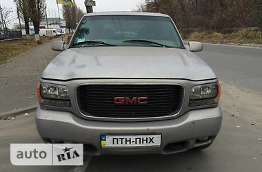 Внедорожник / Кроссовер GMC Yukon 1999 в 