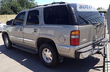 Внедорожник / Кроссовер GMC Yukon 2000 в 