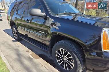 Внедорожник / Кроссовер GMC Yukon 2006 в 